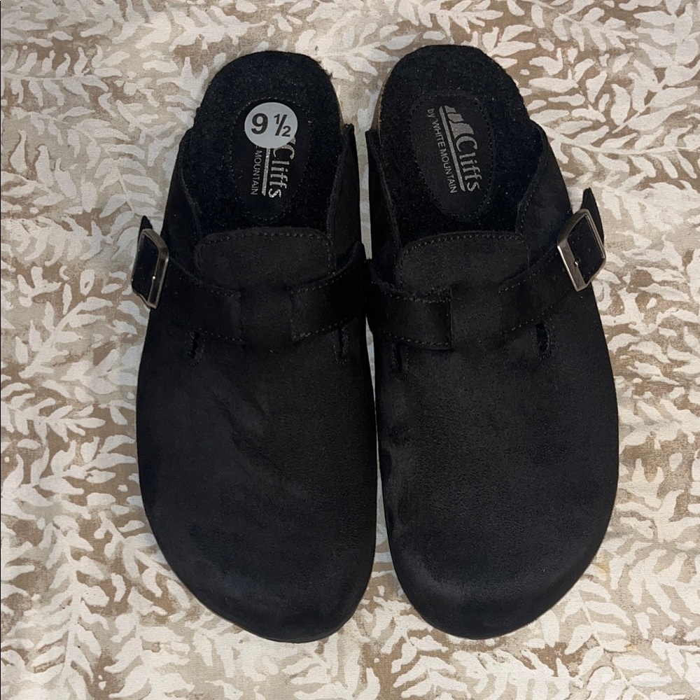 Cliffs by WHITE MOUNTAIN Black Buckle Clog